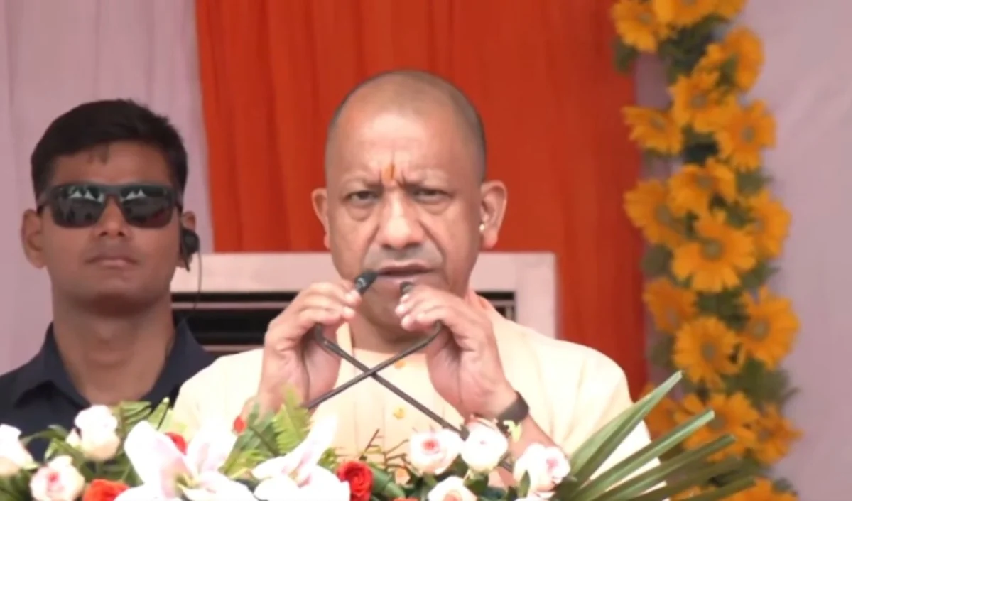 Noida को CM Yogi की सौगात, 45 Electric Bus सड़कों पर, बोले- ये है नया यूपी